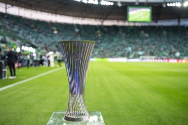 WROCLAW, POLAND - 28 Mayıs 2025 UEFA Konferans Ligi Final Maçı Real Betis - Chelsea. Kupa..