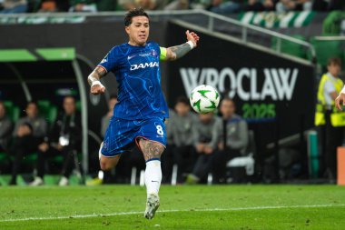 WROCLAW, POLAND - 28 Mayıs 2025 UEFA Konferans Ligi Final Maçı Real Betis - Chelsea. Aslında Enzo Fernandez 