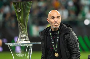 WROCLAW, POLAND - 28 Mayıs 2025: UEFA Konferans Ligi Final Maçı Real Betis - Chelsea 1: 4. Kupa ve Enzo Maresca Chelsea 'nin baş antrenörü..