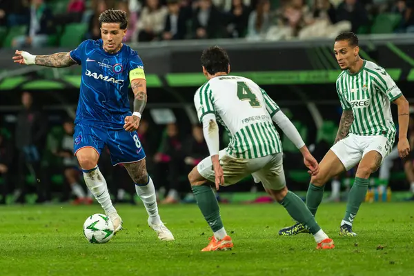 WROCLAW, POLAND - 28 Mayıs 2025 UEFA Konferans Ligi Final Maçı Real Betis - Chelsea. Aslında Enzo Fernandez 