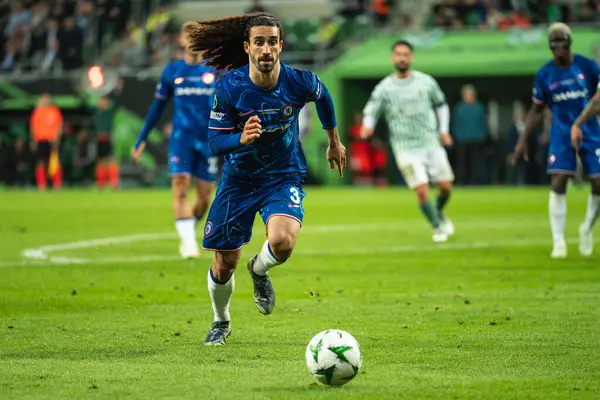WROCLAW, POLAND - 28 Mayıs 2025 UEFA Konferans Ligi Final Maçı Real Betis - Chelsea. Aslında Marc Cucurella.