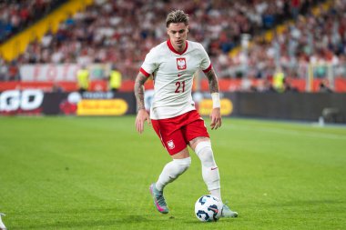 CHORZOW, POLAND - 6 Haziran 2025: dostane eşleşme Polonya - Moldova. Eylem halinde Nikola Zalewski.