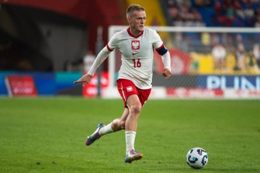 CHORZOW, POLAND - 6 Haziran 2025: dostane eşleşme Polonya - Moldova. Aslında Karol Swiderski.