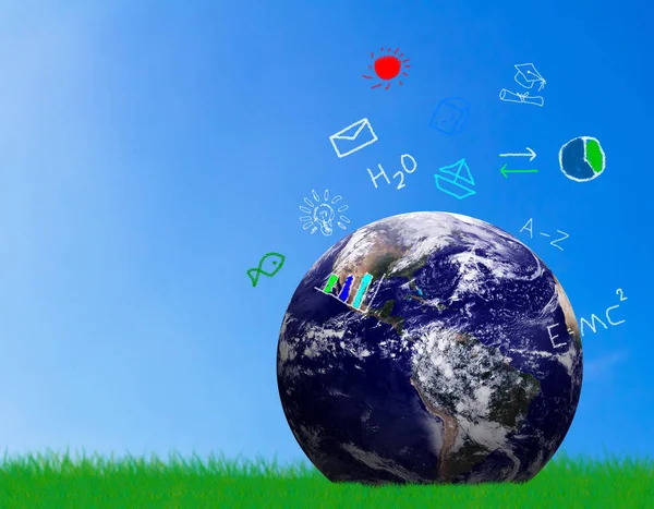 Bildungskonzept Wissensmanagement Die Erde Auf Blauem Himmelshintergrund Elemente Dieses Von — Stockfoto