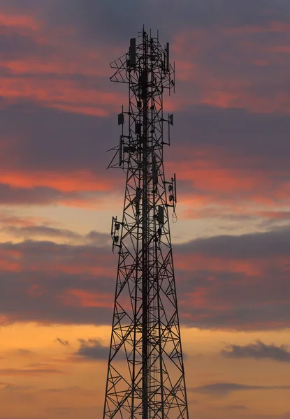 Torre Telefone Fundo Céu Crepúsculo Antena Sistema Internet Rede Telefonia — Fotografia de Stock