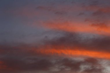 Renkli alacakaranlık gökyüzü, doğadan gelen ışık..