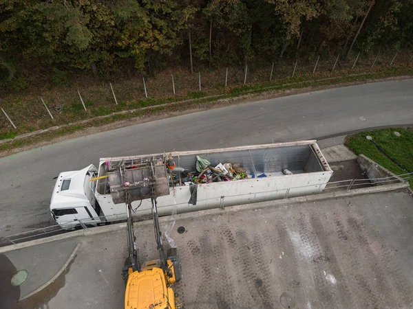 Operação Carregamento Resíduos Descarga Lixo Carregador Caminhão Local Para Eliminação — Fotografia de Stock