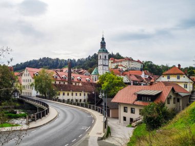 Slovenya 'nın eski şehir merkezinde Skofja Loka kenti