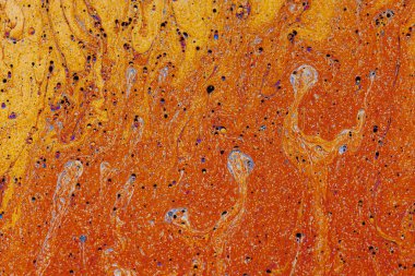 Sıvı sabun köpüğü psikedelik renkli soyut sanat. Gökkuşağı ve hareket halindeki renk dalgalarıyla gerçeküstü desenler.