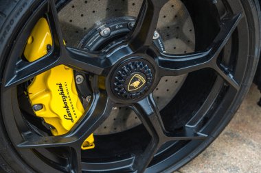 Slovenya, Ljubljana - 26 Mart 2024: Lamborghini Huracan EVO araç jantları