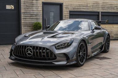 Slovenya, Ljubljana - 24 Mayıs 2024: Mercedes AMG GT Black Serisi V8 Biturbo lüks spor araba
