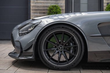 Slovenya, Ljubljana - 24 Mayıs 2024: Mercedes AMG GT Black Serisi V8 Biturbo lüks spor araba