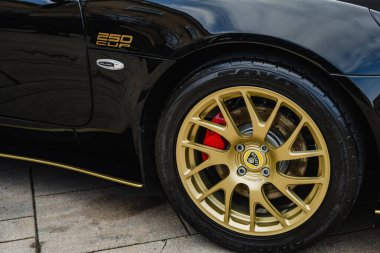 Slovenya, Ljubljana - 17 Şubat 2025: Lotus Elise 250 CUP lüks spor otomobil