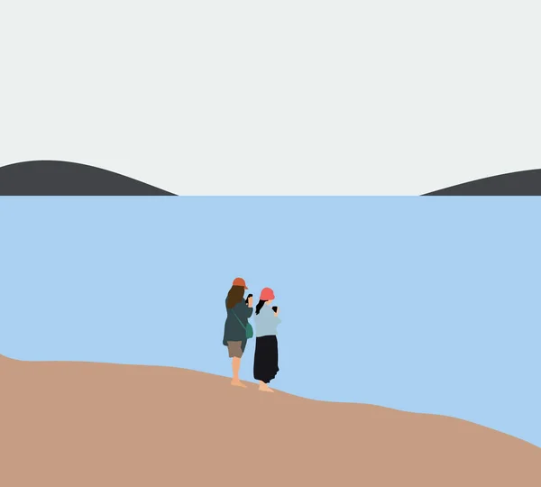 Дві Жінки Телефоном Фотографують Море Під Час Літніх Канікул Друзі — стокове фото