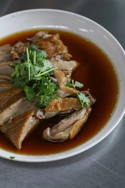 Kaczka Parze Kuchnia Tajska Sosem Sojowym Przyprawami Azjatycki Styl Jedzenia — Zdjęcie stockowe