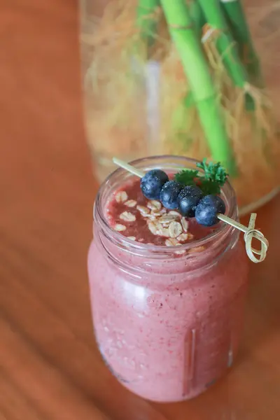 Beeren Smoothie Gemischt Cocktail Erdbeere Himbeere Blaubeere Hausgemachte Antioxidative Sommerfrüchte — Stockfoto