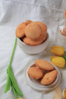 Mini castella keki, geleneksel Tayland yumurtalı keki ya da yumurta ve şekerden yapılmış Khanom Khai, yumuşak hamur. Lezzetli yerel tatlı.