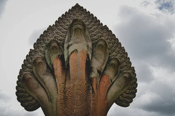 Buda 'nın başı büyük yaprak ile ne mahathat, Ayutthaya eyaleti Tayland' da