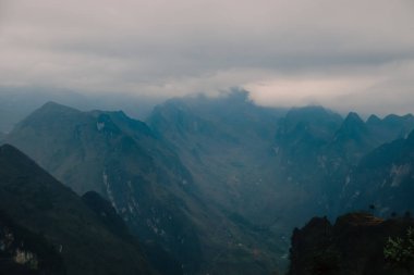 Dağların güzel manzarası