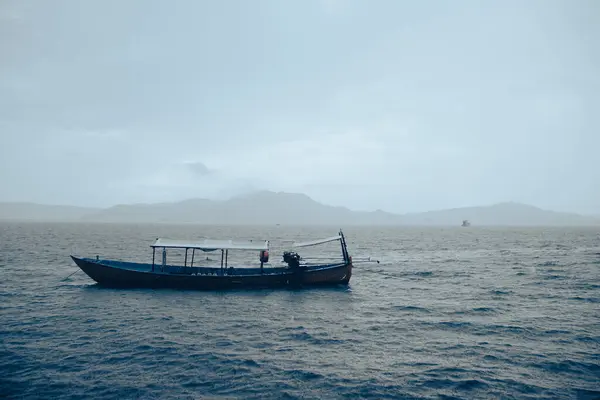 Ein Schöner Blick Auf Ein Boot Meer — Stockfoto