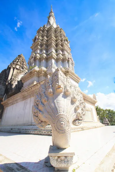 美丽的寺庙在泰国市 — 图库照片