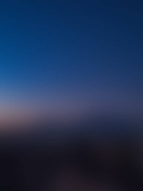 Duvar kâğıdı bulanık, farklı renklerde ve gece şehri manzaralı. Yüksek kalite fotoğraf