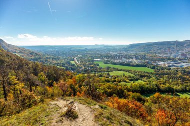 Küçük Sonbahar, Jena - Thüringen - Almanya topraklarında yürür.