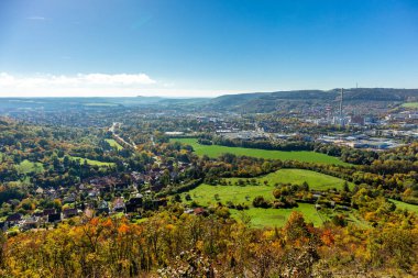 Küçük Sonbahar, Jena - Thüringen - Almanya topraklarında yürür.