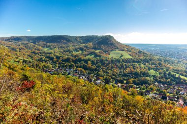 Küçük Sonbahar, Jena - Thüringen - Almanya topraklarında yürür.
