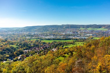 Küçük Sonbahar, Jena - Thüringen - Almanya topraklarında yürür.