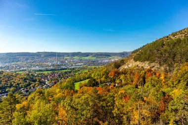 Küçük Sonbahar, Jena - Thüringen - Almanya topraklarında yürür.