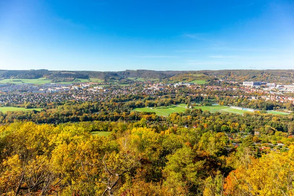 Küçük Sonbahar, Jena - Thüringen - Almanya topraklarında yürür.