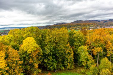 Bad Liebenstein - Thüringen - Almanya yakınlarındaki güzel park manzarasında küçük bir sonbahar yürüyüşü.