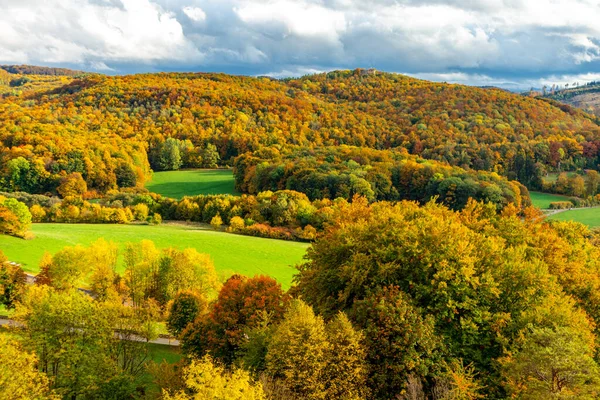在德国图林根的Bad Liebenstein附近 秋天漫步在美丽的公园里 — 图库照片