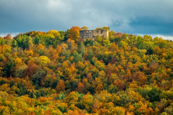 Bad Liebenstein - Thüringen - Almanya yakınlarındaki güzel park manzarasında küçük bir sonbahar yürüyüşü.