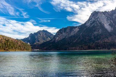 Fssen-Bavyera yakınlarındaki Allgu 'da küçük sonbahar yürüyüşü - Almanya