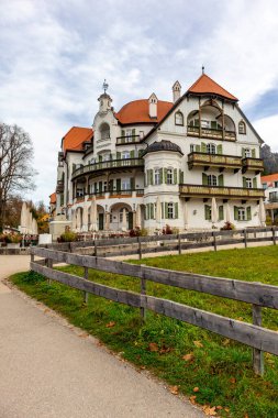 Fssen-Bavyera yakınlarındaki Allgu 'da küçük sonbahar yürüyüşü - Almanya