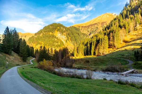 stock image Small autumn hike through the beautiful landscape in the Allgu near Oberstdorf - Bavaria - Germany