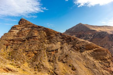 Çiçek adasındaki yolda Madeira ve çok yönlü manzarası - Madeira - Portekiz 