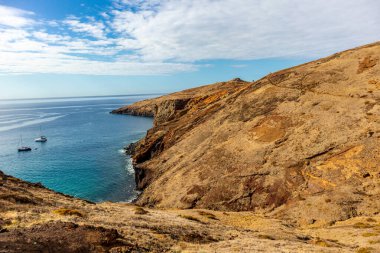 Çiçek adasındaki yolda Madeira ve çok yönlü manzarası - Madeira - Portekiz 