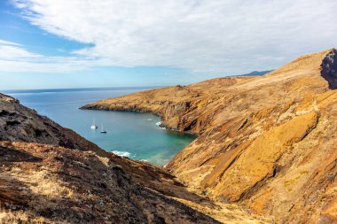 Çiçek adasındaki yolda Madeira ve çok yönlü manzarası - Madeira - Portekiz 
