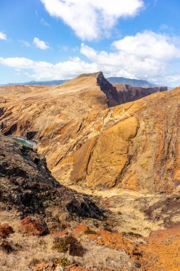 Çiçek adasındaki yolda Madeira ve çok yönlü manzarası - Madeira - Portekiz 