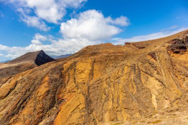 Çiçek adasındaki yolda Madeira ve çok yönlü manzarası - Madeira - Portekiz 