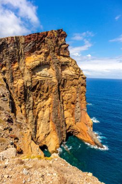 Çiçek adasındaki yolda Madeira ve çok yönlü manzarası - Madeira - Portekiz 