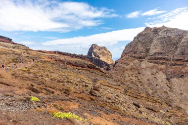 Çiçek adasındaki yolda Madeira ve çok yönlü manzarası - Madeira - Portekiz 