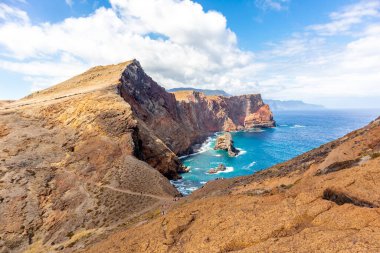 Çiçek adasındaki yolda Madeira ve çok yönlü manzarası - Madeira - Portekiz 