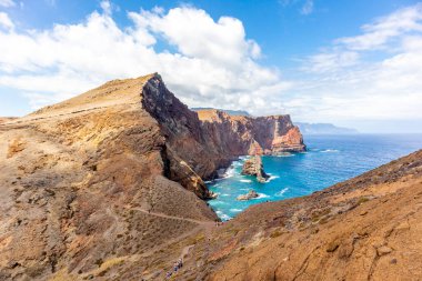 Çiçek adasındaki yolda Madeira ve çok yönlü manzarası - Madeira - Portekiz 