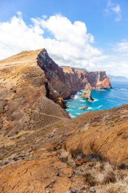 Çiçek adasındaki yolda Madeira ve çok yönlü manzarası - Madeira - Portekiz 