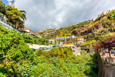 Madeira 'nın batı kıyısında Atlantik Okyanusu' nun muhteşem manzarası Madeira - Portekiz 