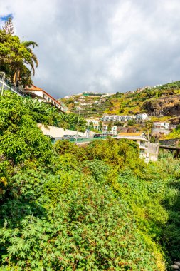 Madeira 'nın batı kıyısında Atlantik Okyanusu' nun muhteşem manzarası Madeira - Portekiz 